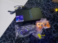 PS 2, 2 Original Analog Wired Pads, 8-15games installed